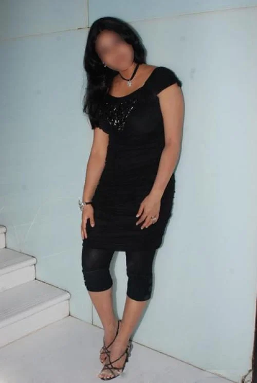 Call Girls Aliganj